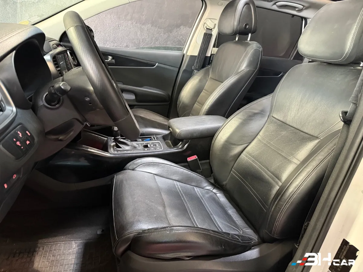 Kia Sorento - photo 12
