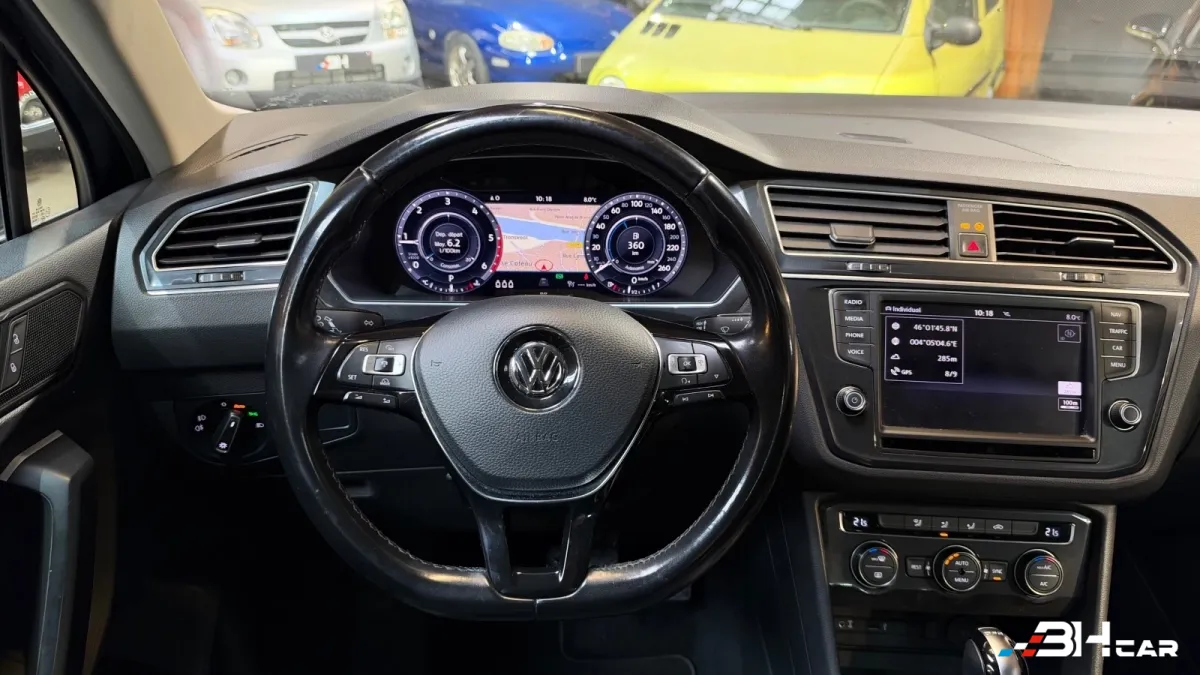 Volkswagen Tiguan - photo 24