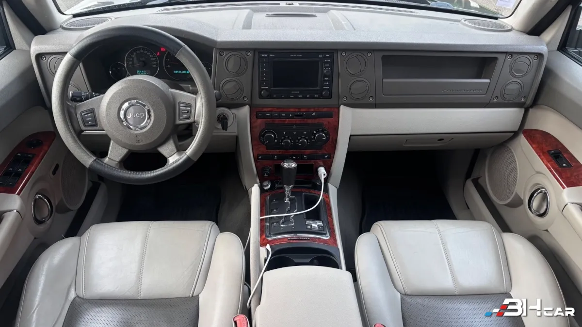Jeep Commander - photo 6