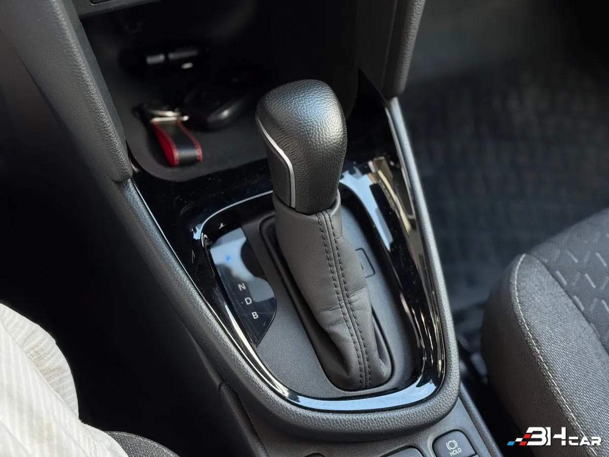 Toyota Yaris - photo 17