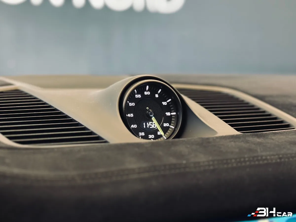 Porsche Cayenne - photo 25