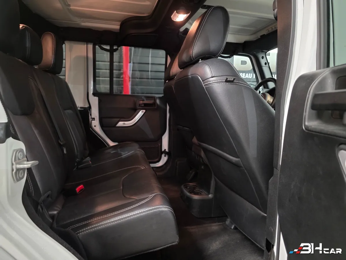 Jeep Wrangler - photo 9