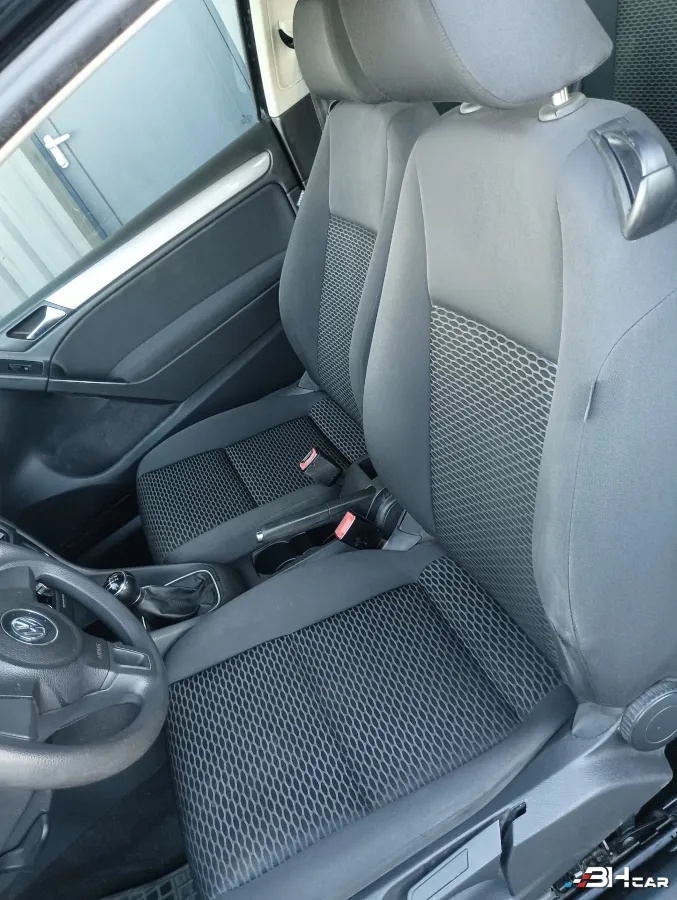 Volkswagen Golf - photo 24