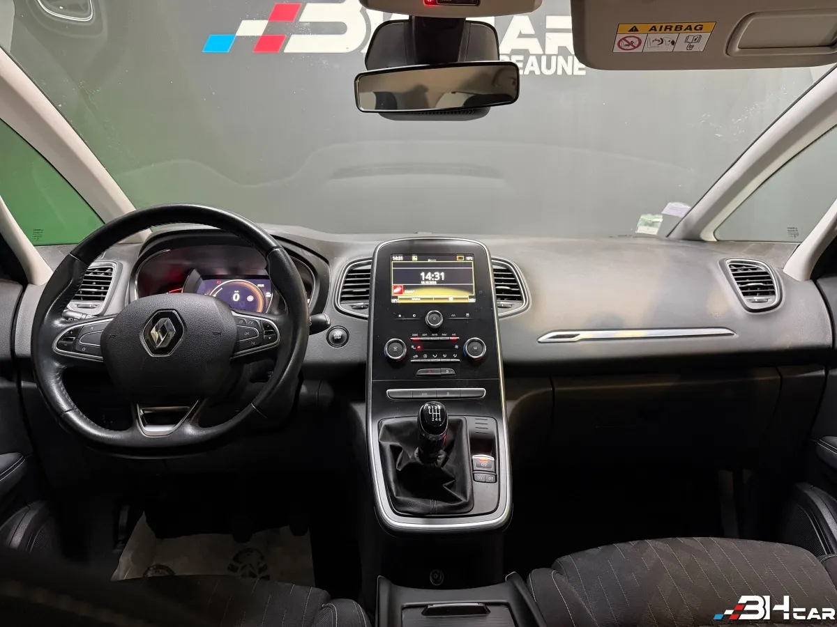 Renault Scenic - photo 14