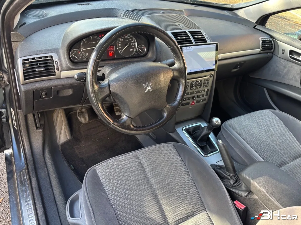Peugeot 407 - photo 7