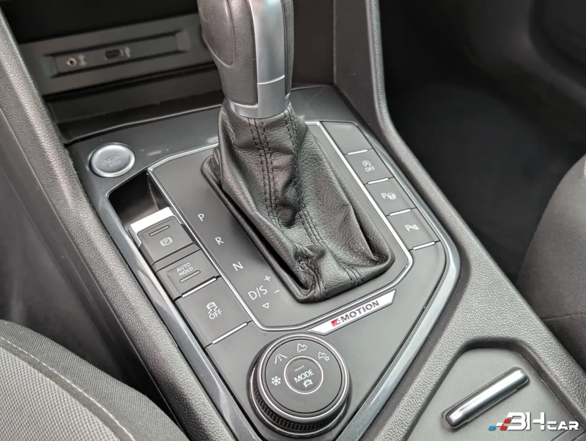 Volkswagen Tiguan - photo 20