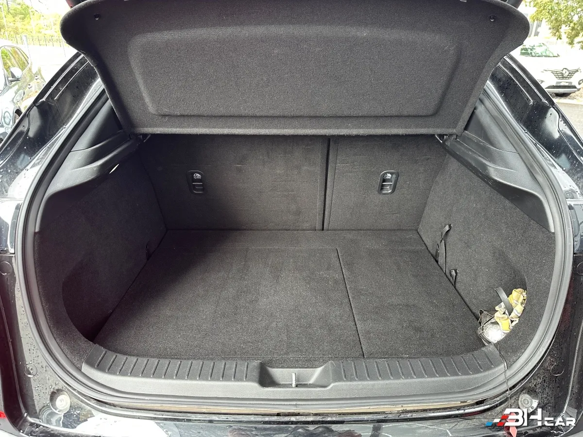Mazda Cx-30 - photo 20