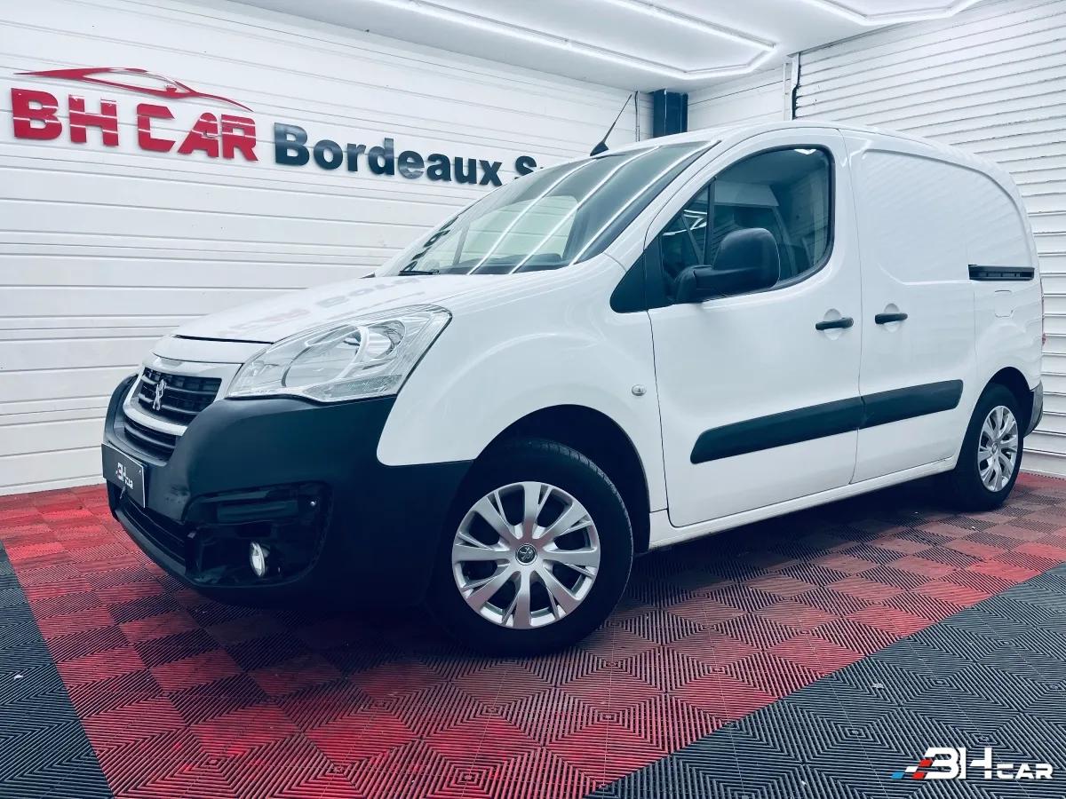 Image: Peugeot Partner Vu FOURGON 1.6 BLUEHDI 75 CARPLAY / 2 PORTES LATERALES