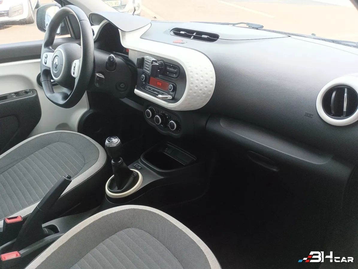 Renault Twingo - photo 16