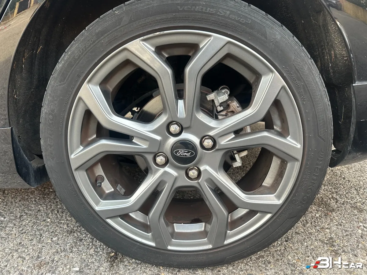Ford Fiesta - photo 26