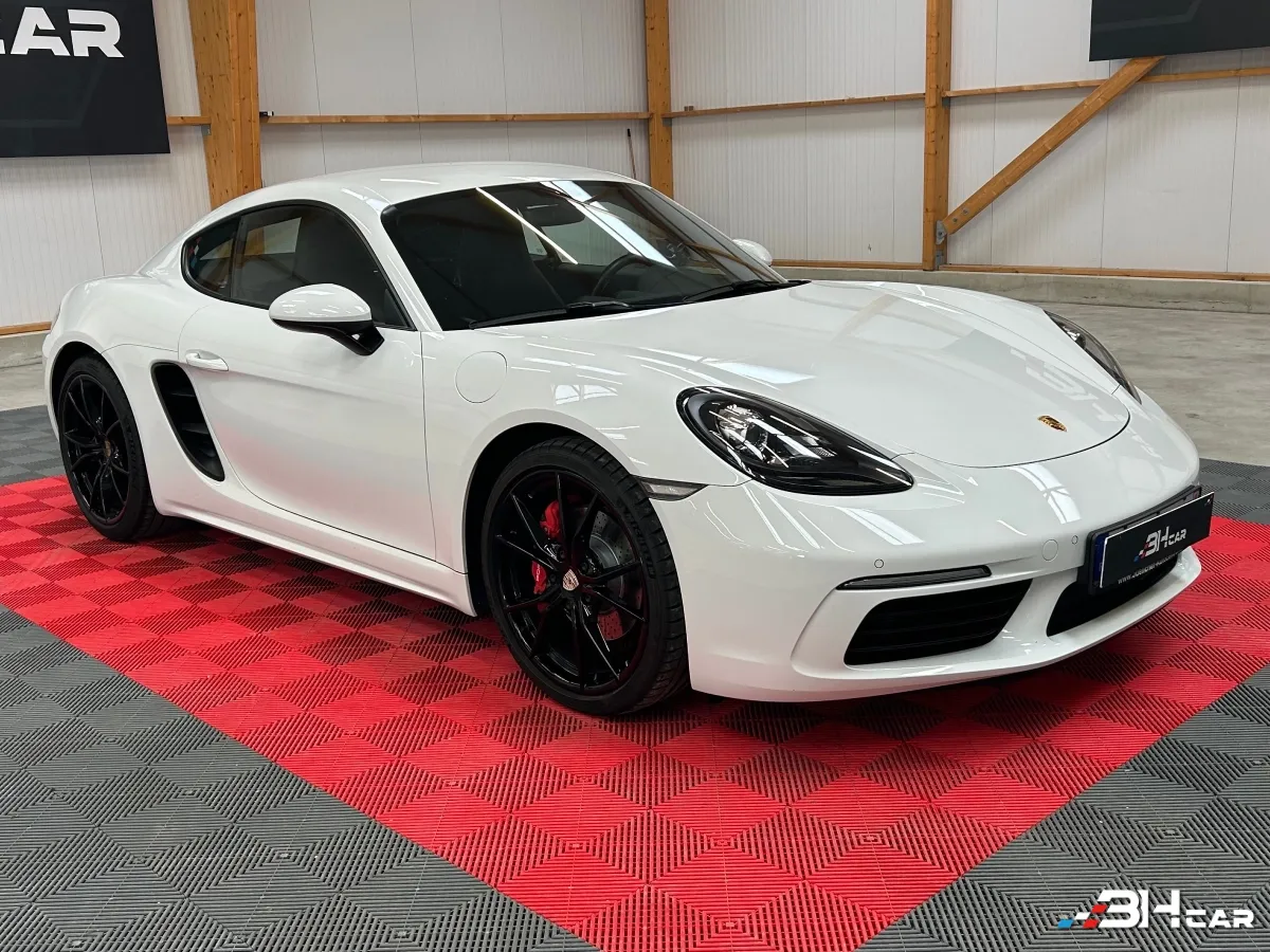 Porsche 718 Cayman