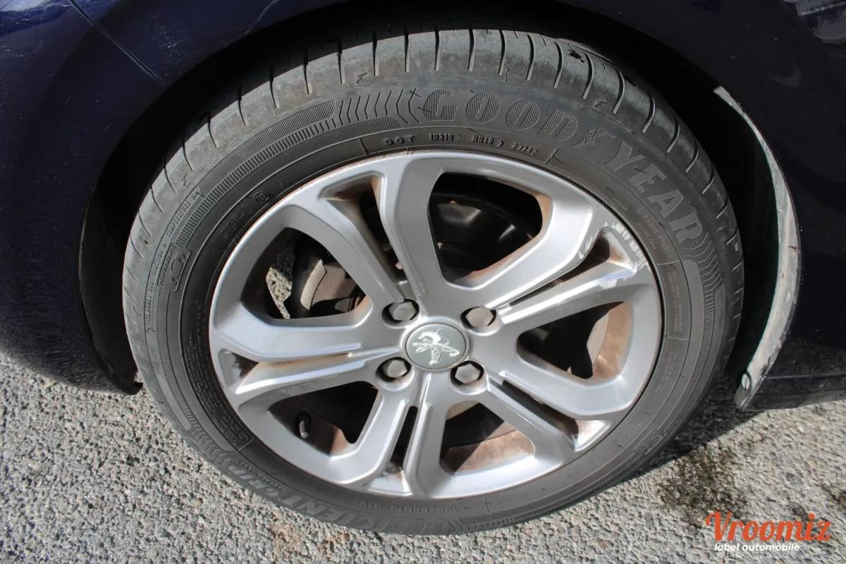 PEUGEOT 208 Allure 1.6L VTI 120cv