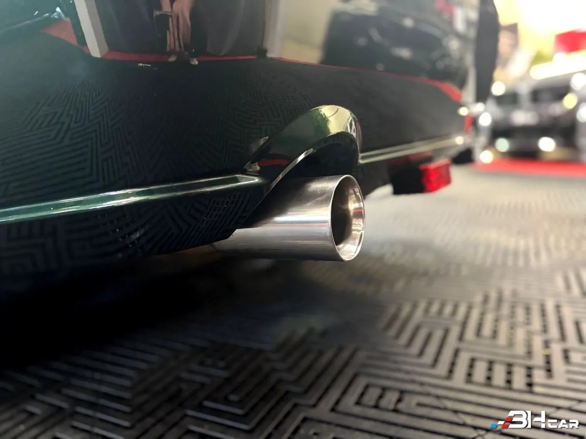 Ford Mustang - photo 12