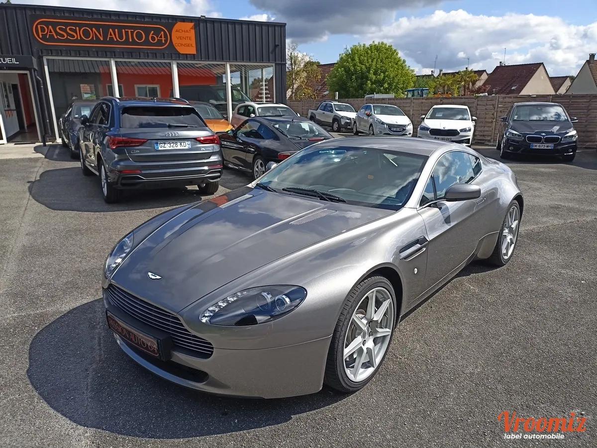 Aston Martin V8 Vantage 