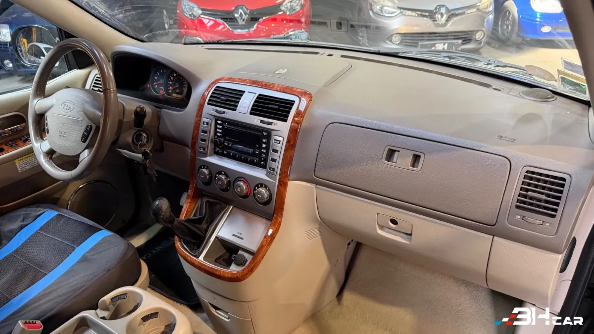 Kia Carnival - photo 22