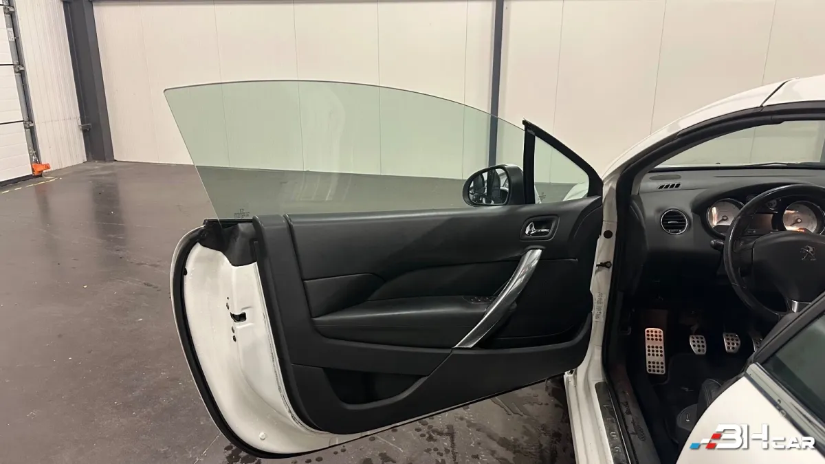 Peugeot 308 - photo 24