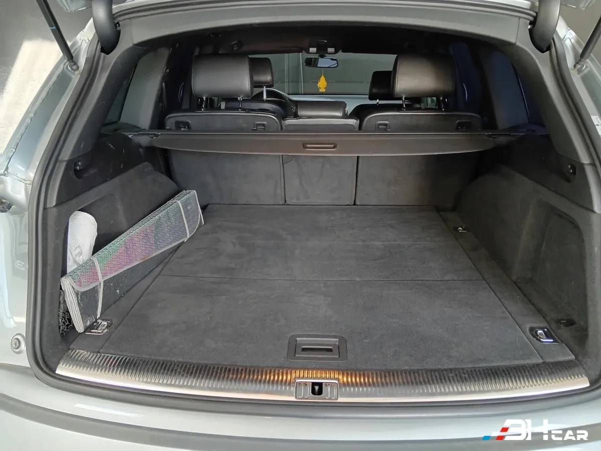 Audi Q7 - photo 25