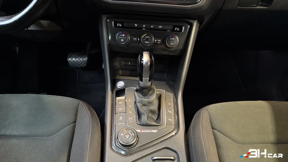 Volkswagen Tiguan - photo 30