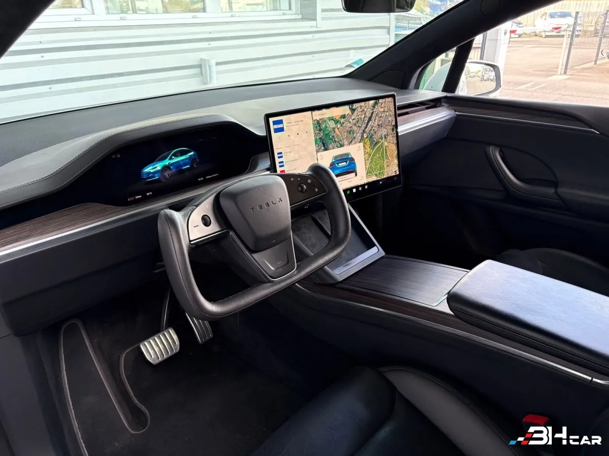 Tesla Model-x - photo 17