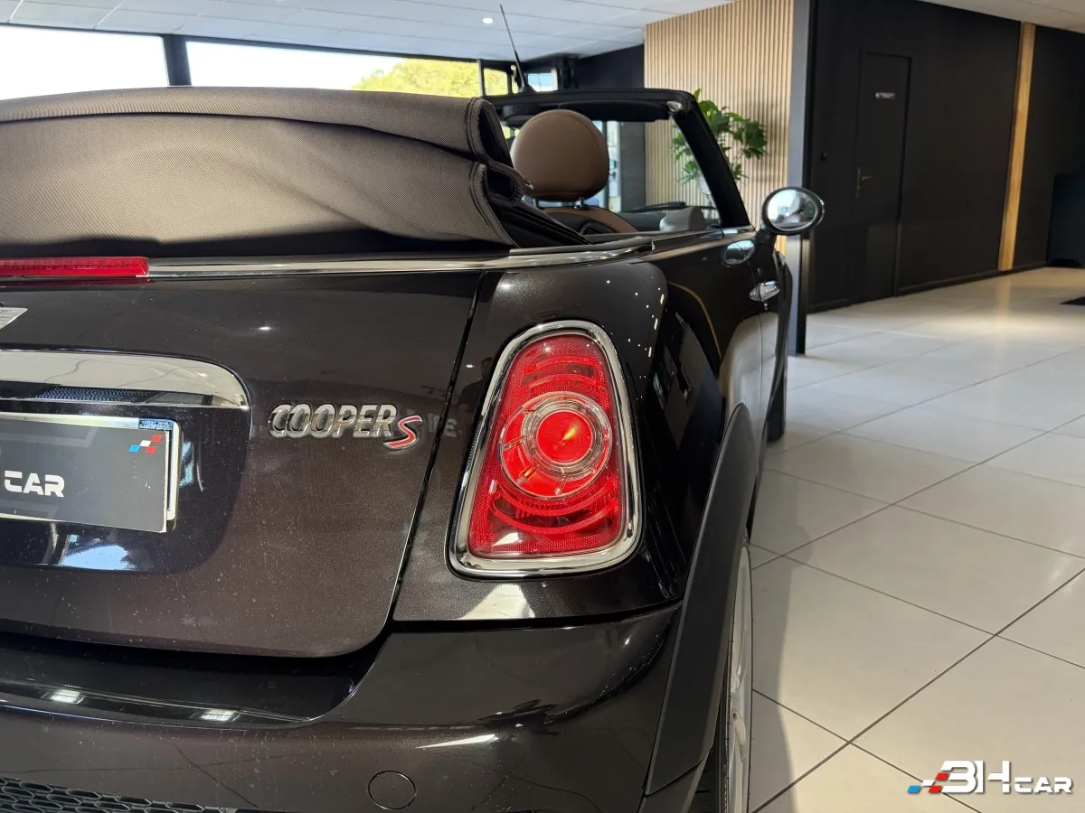 Mini Cabrio - photo 9