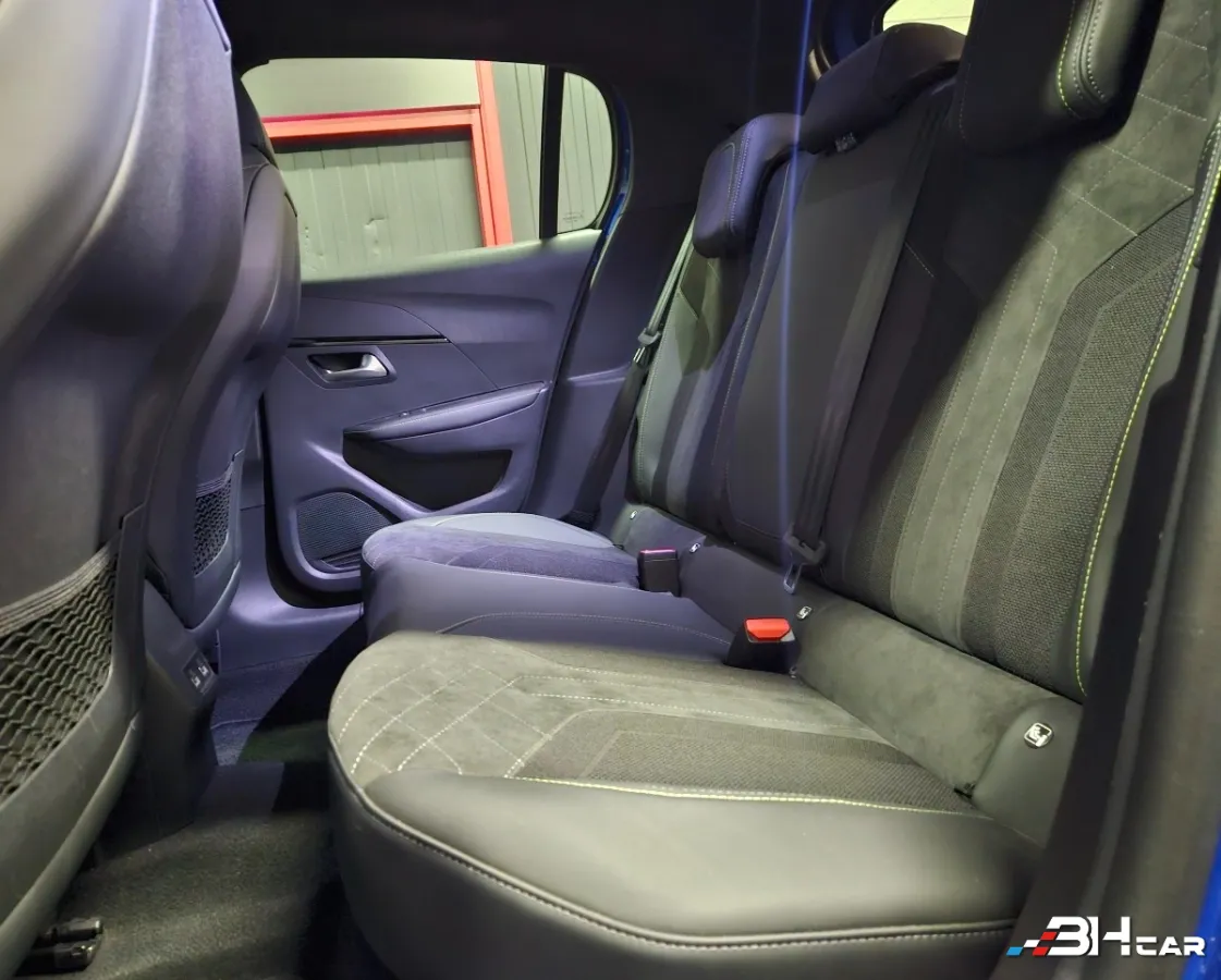 Peugeot 208 - photo 15