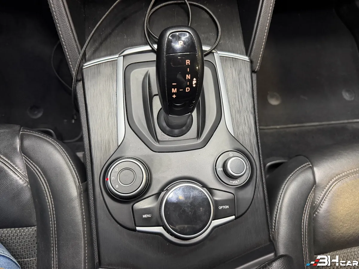 Alfa Romeo Stelvio - photo 27