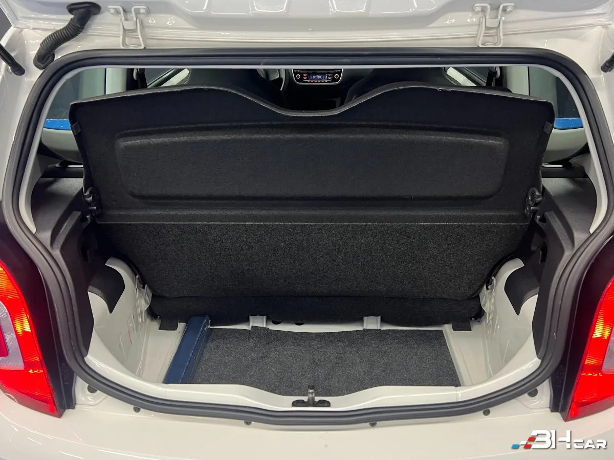 Volkswagen Up - photo 15