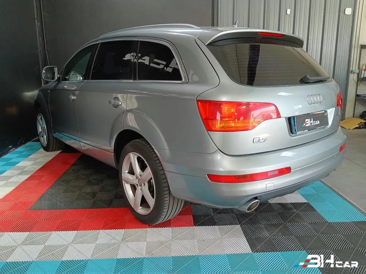 Audi Q7 - photo 7