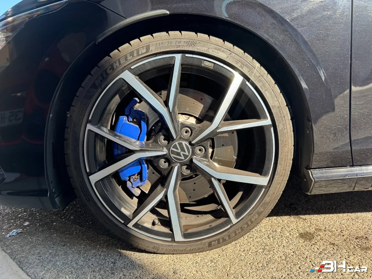 Volkswagen Golf - photo 24