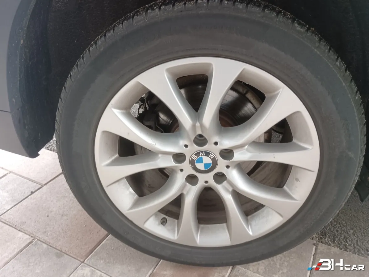 Bmw X5 - photo 10