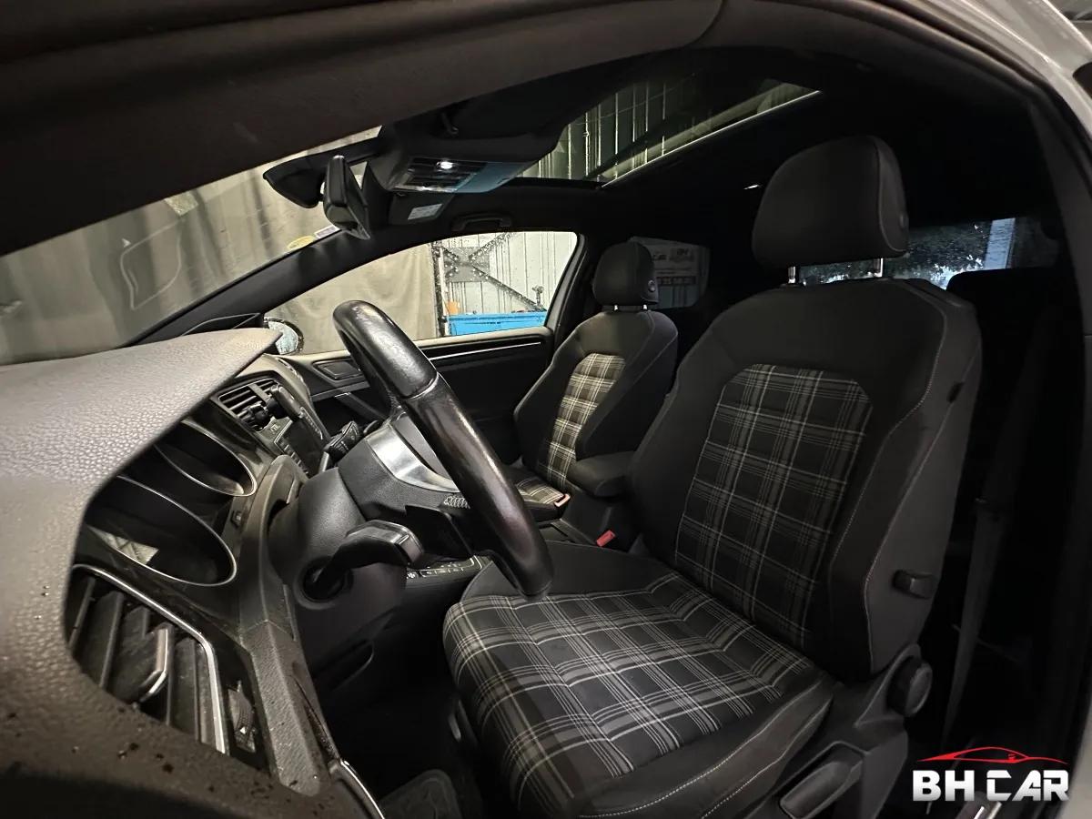 Aperçu indisponible de Volkswagen Golf