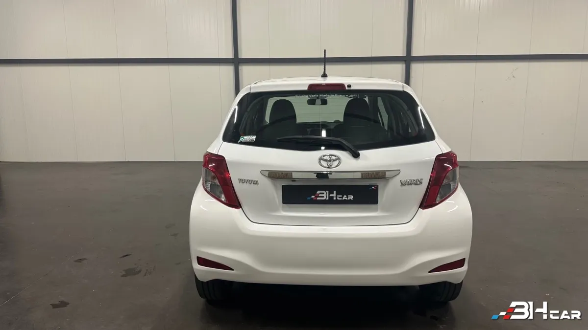 Toyota Yaris - photo 6