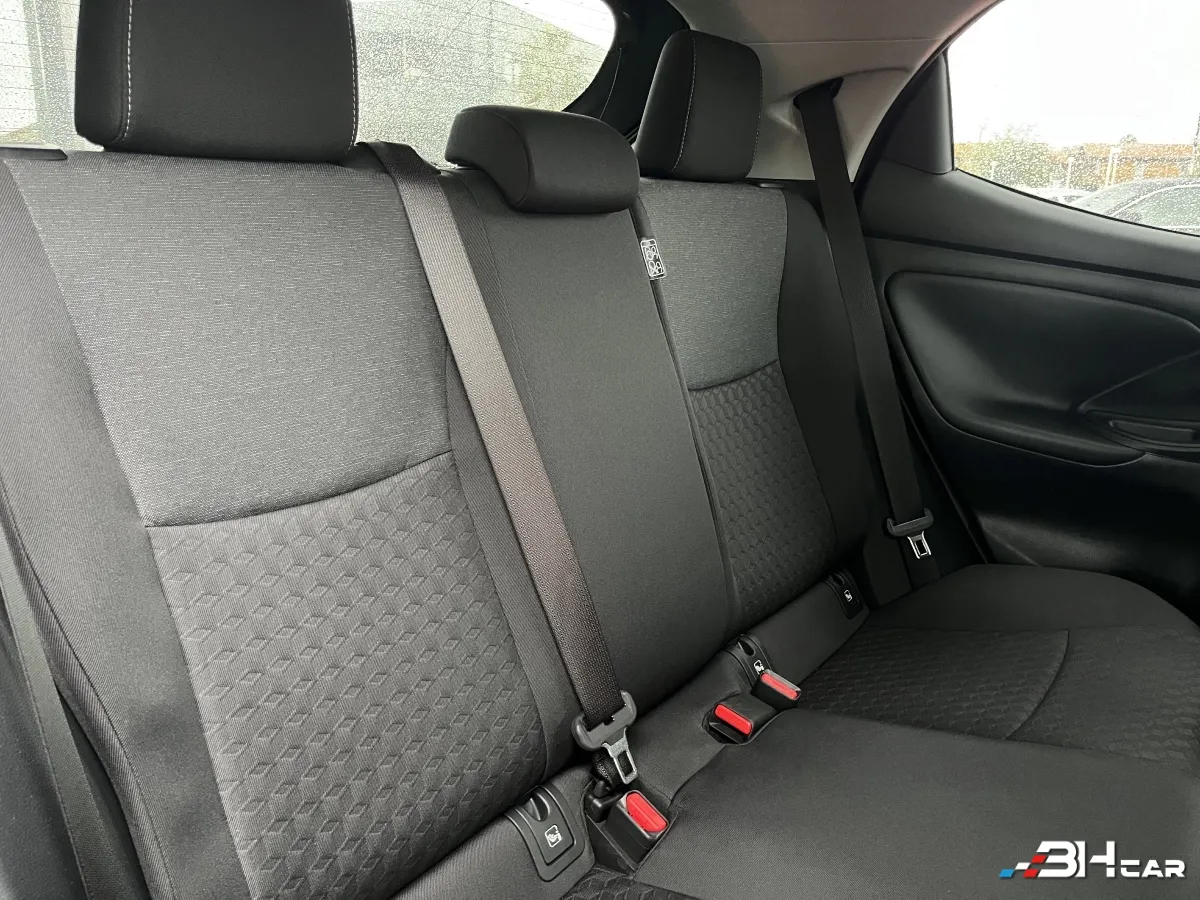 Toyota Yaris - photo 11
