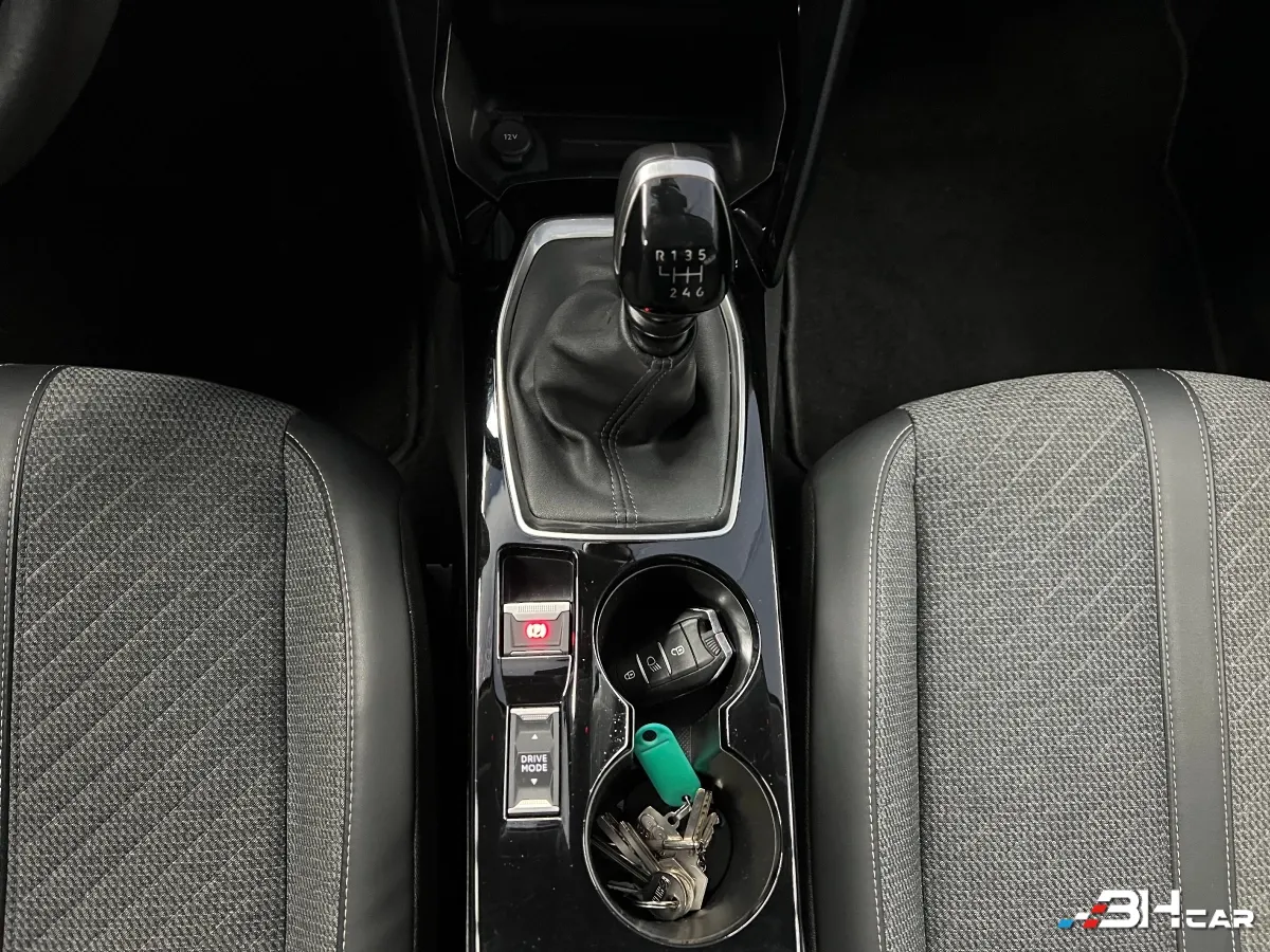Peugeot 208 - photo 26