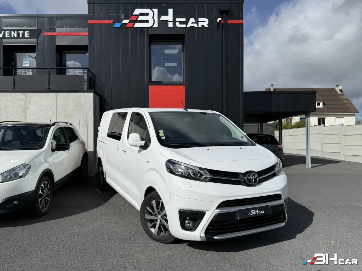 Toyota Pro Ace Verso