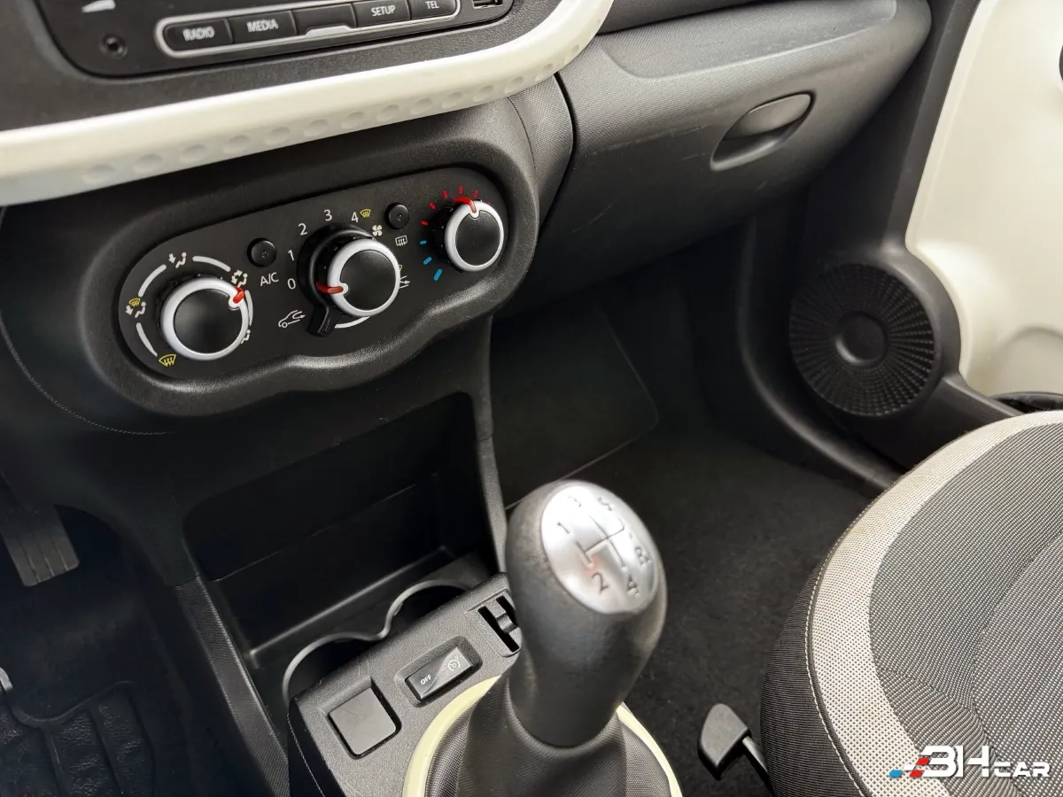 Renault Twingo - photo 14
