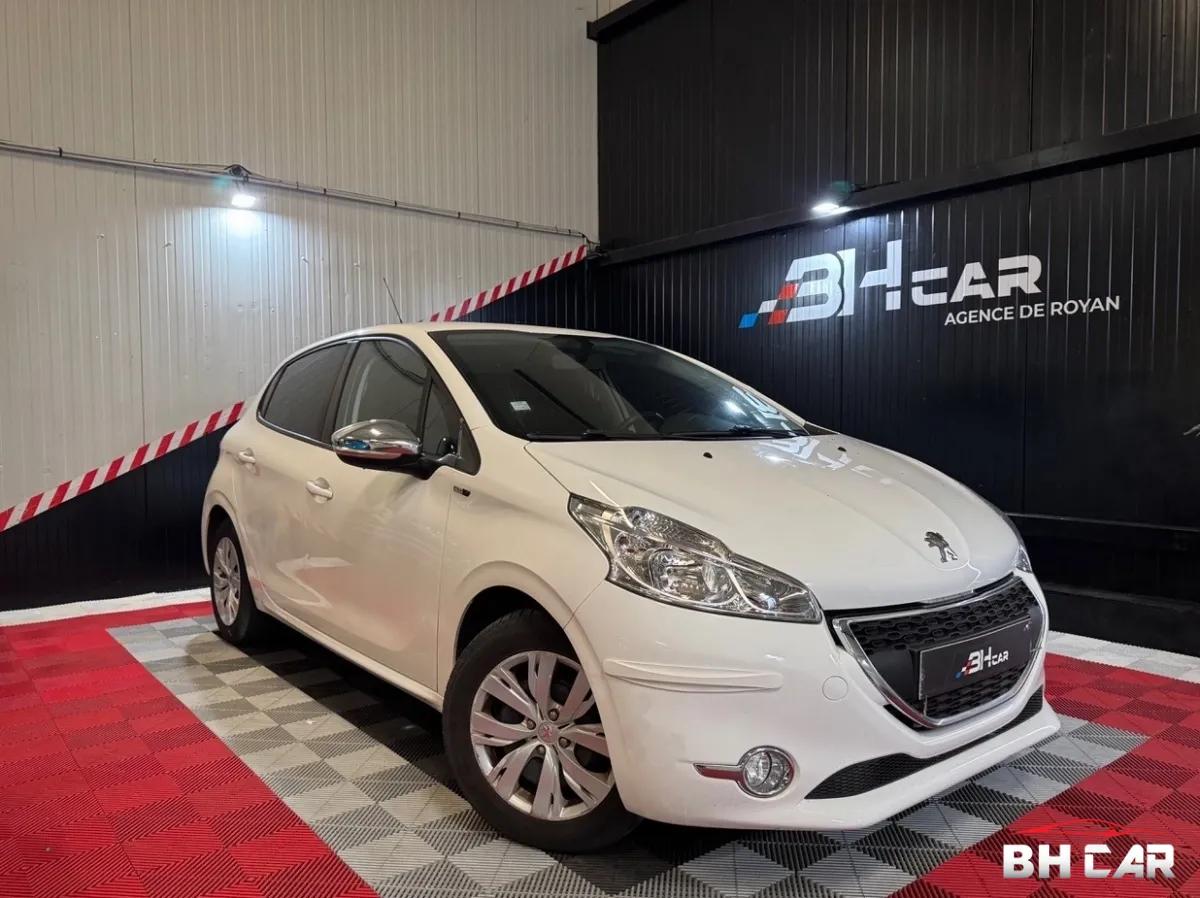 Image: Peugeot 208 GENERATION-I 1.2 PURETECH 80 STYLE
