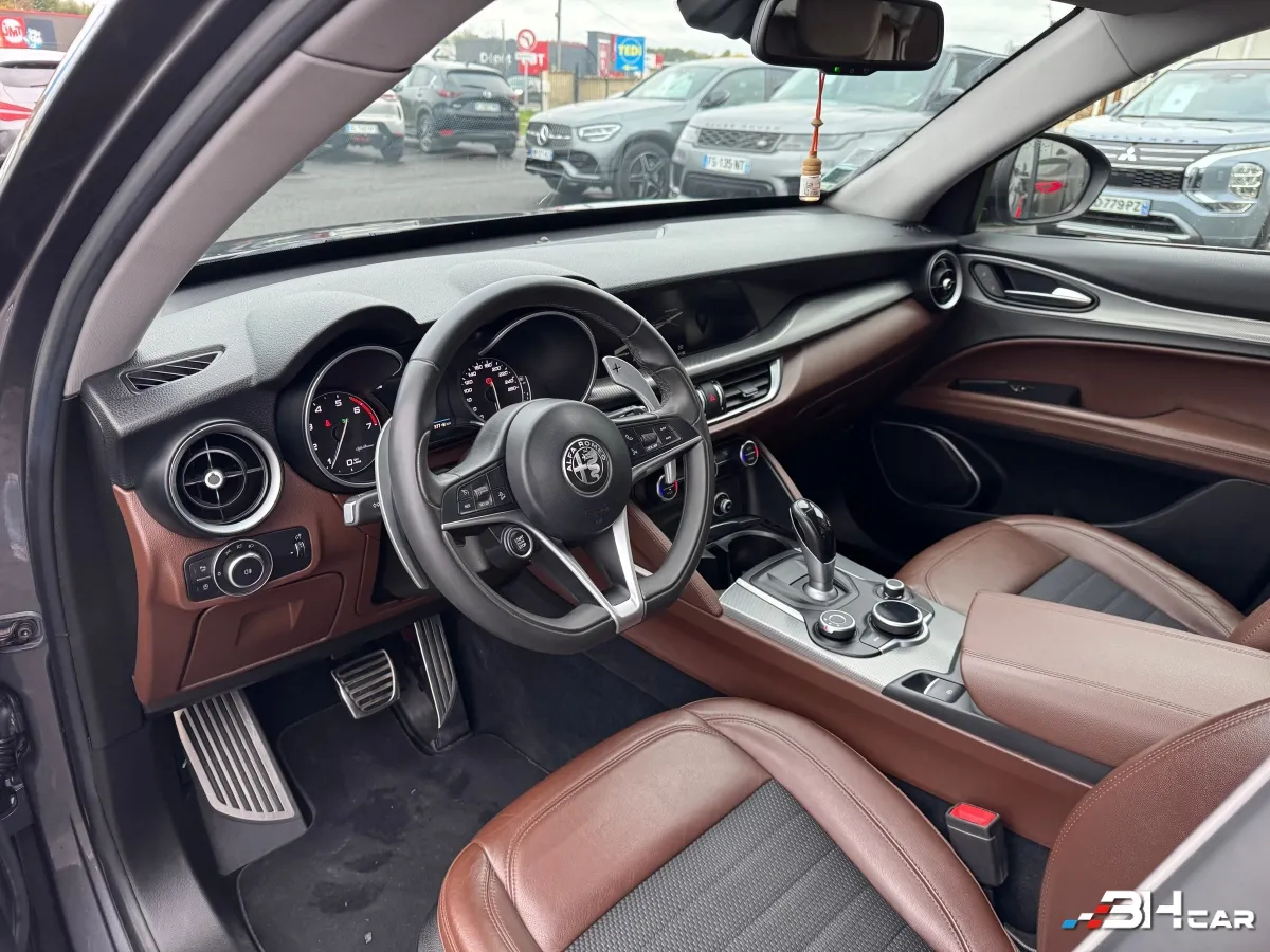 Alfa Romeo Stelvio - photo 12