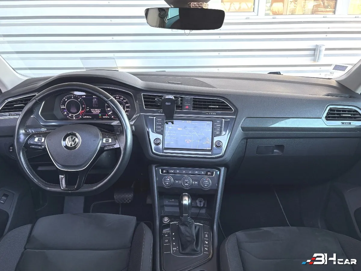 Volkswagen Tiguan - photo 12