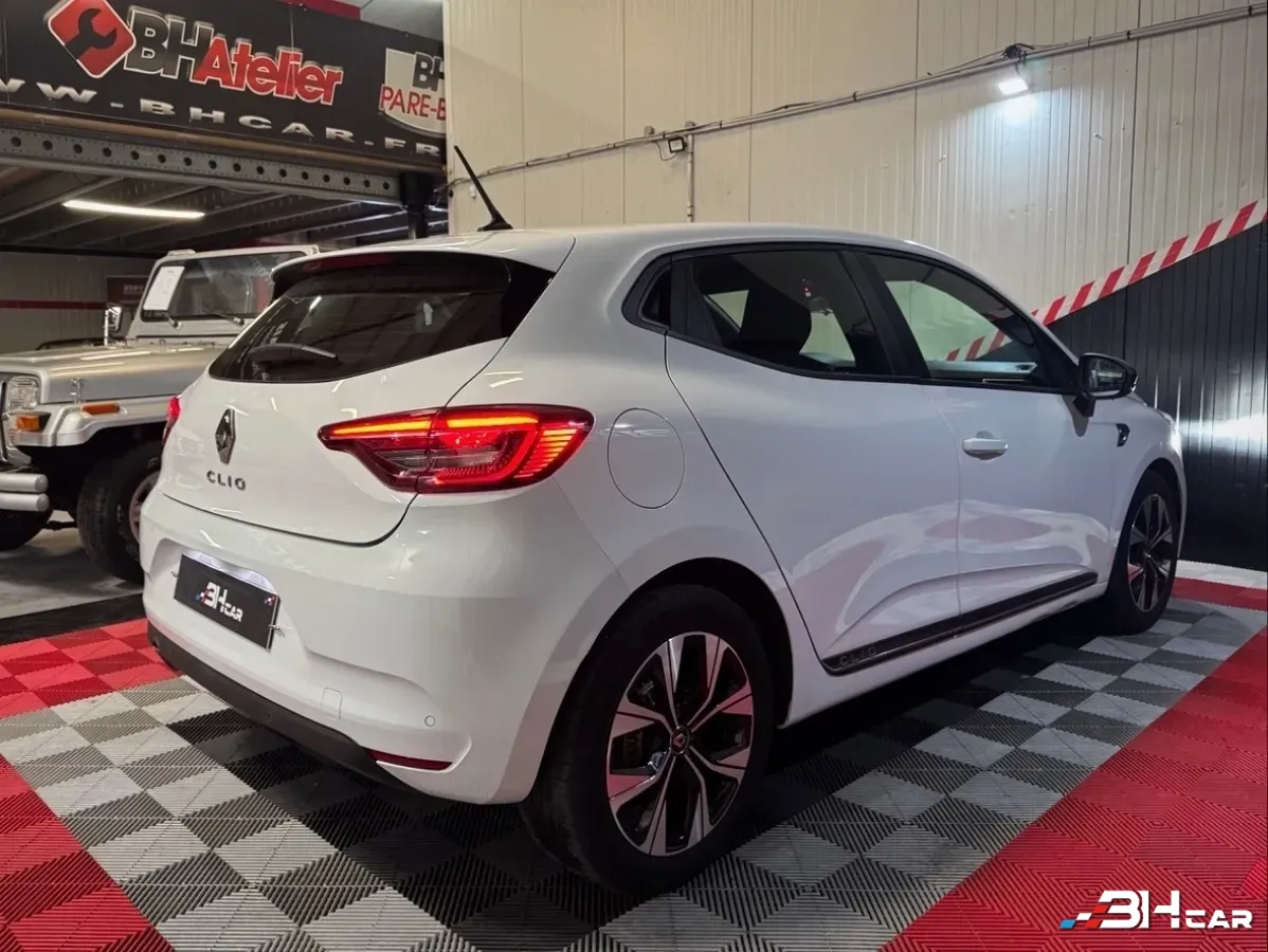 Renault Clio - photo 3