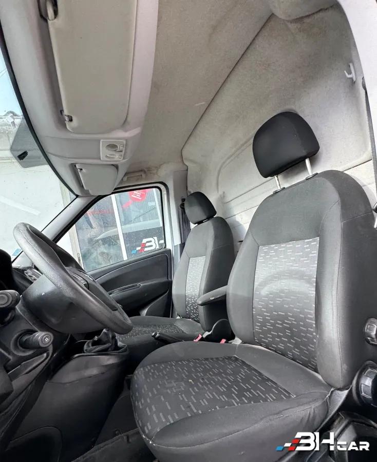 Aperçu indisponible de Opel Combo Vu