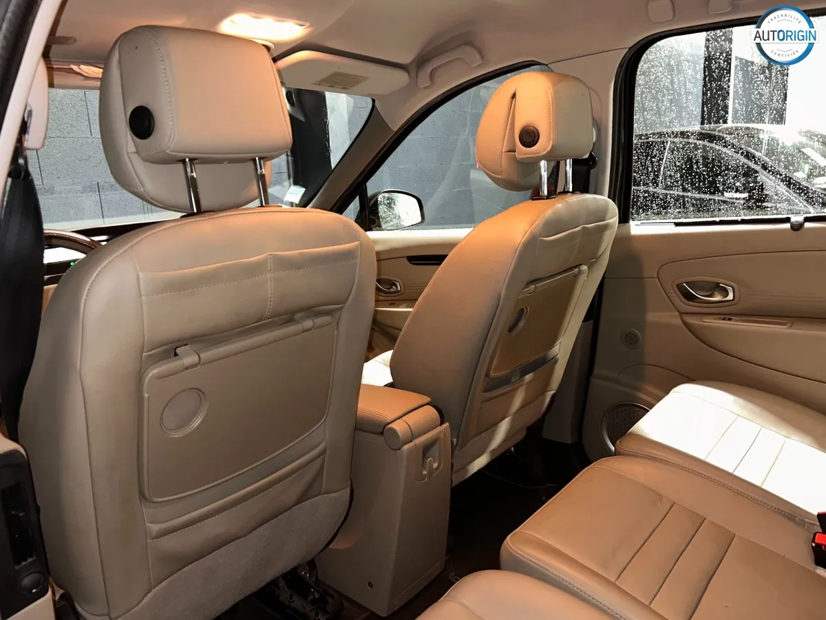 Renault Grand Scenic - photo 13
