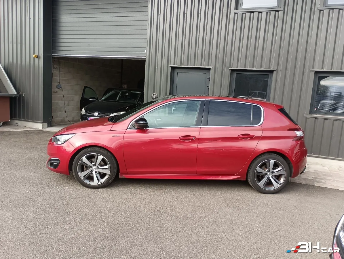 Peugeot 308 - photo 2