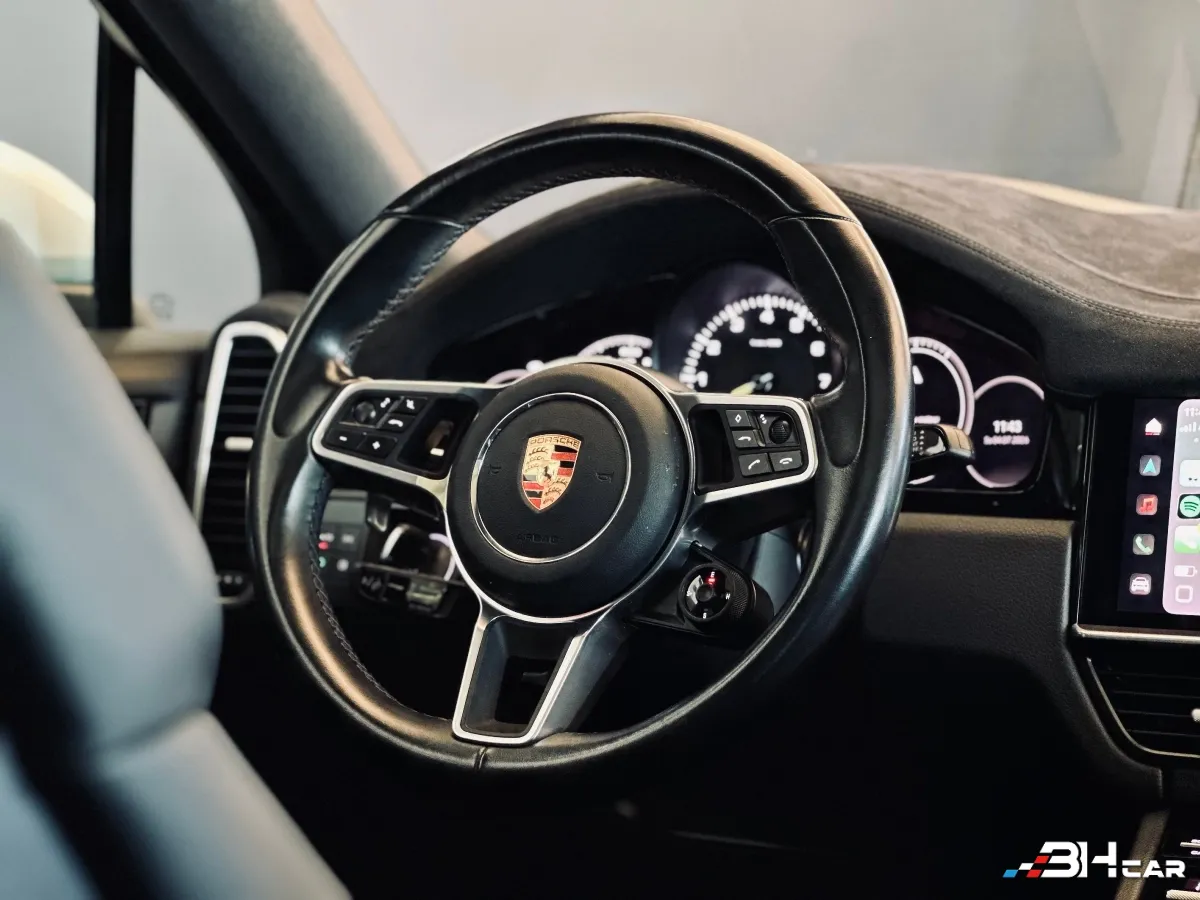 Porsche Cayenne - photo 11