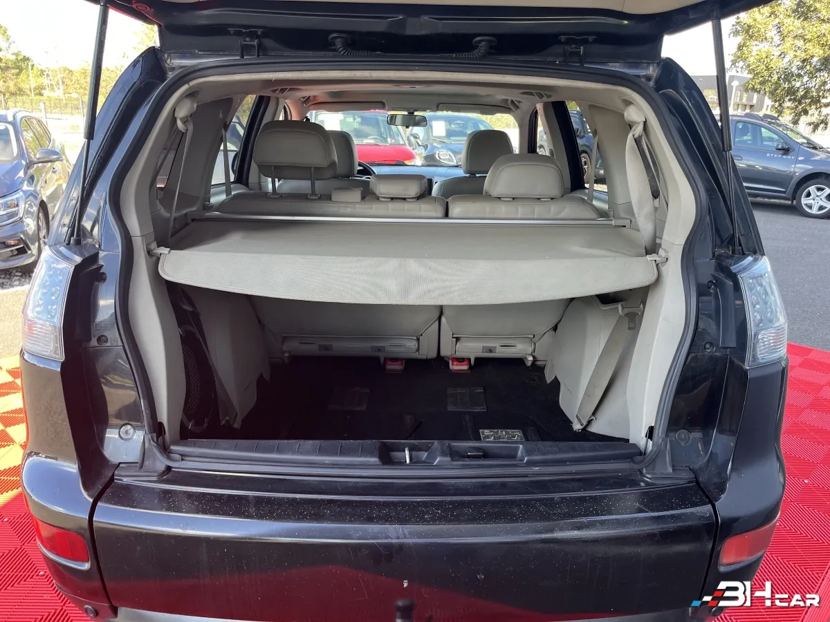 Mitsubishi Outlander - photo 19