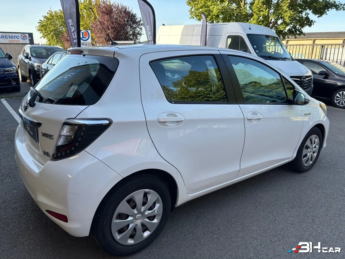 Toyota Yaris - photo 6