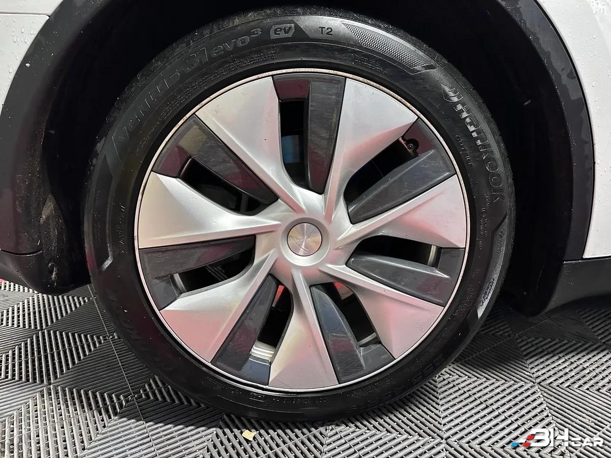 Aperçu indisponible de Tesla Model-y