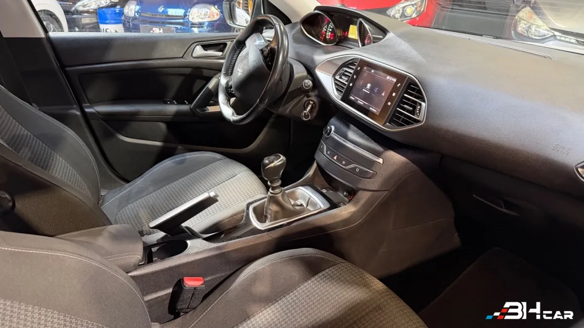 Peugeot 308 - photo 17