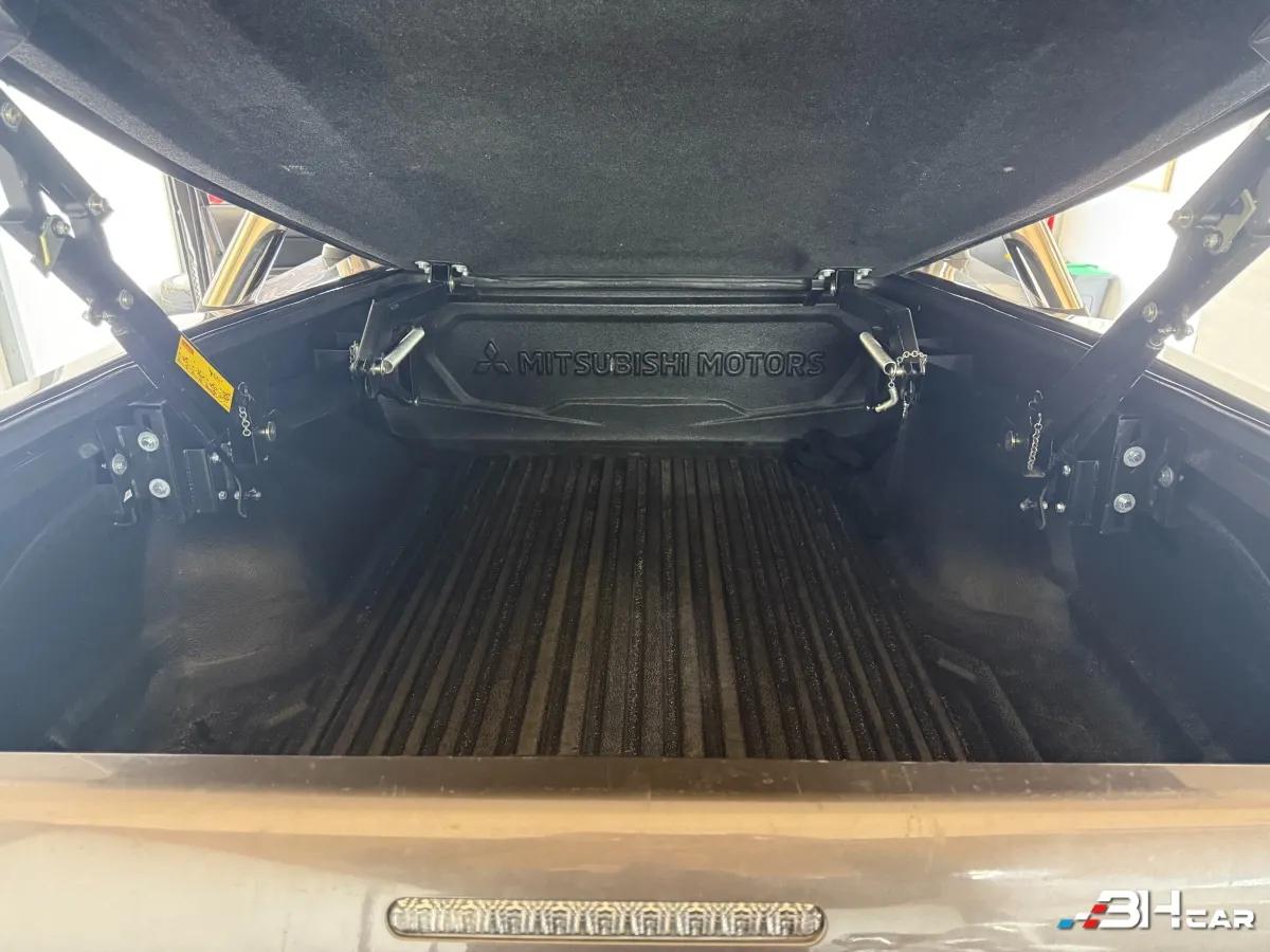 Aperçu indisponible de Mitsubishi L200