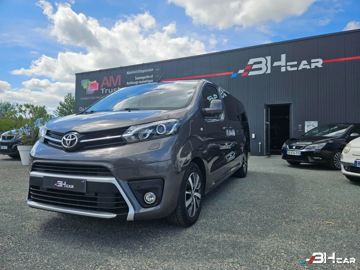 Toyota Pro Ace Verso